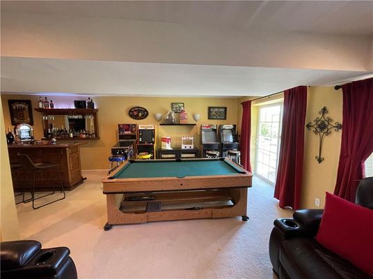 Billiard Table, Game Room, Interior