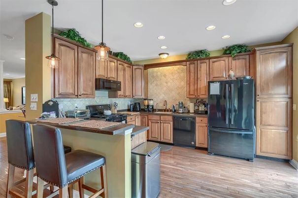 Interior, Kitchen, Pendant Lights, Recessed Lighting, Wood Texture Flooring
