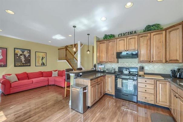 Interior, Kitchen, Living room, Pendant Lights, Recessed Lighting, Wood Texture Flooring