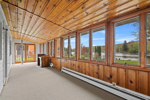 Interior, Sun Room, Water, Wooden Ceilings, Wooden Walls