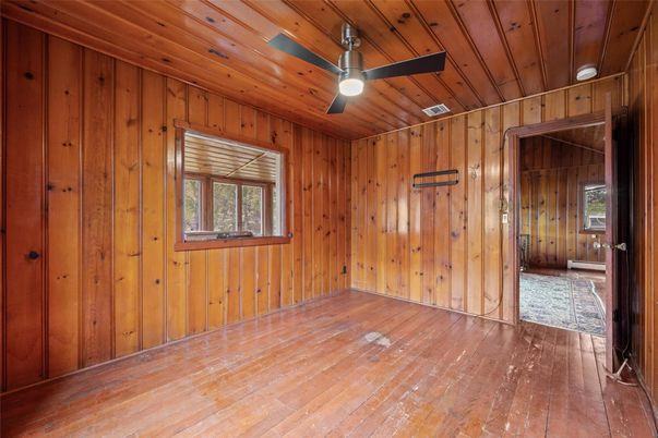Empty room, Interior, Wooden Ceilings, Wood Texture Flooring, Wooden Walls