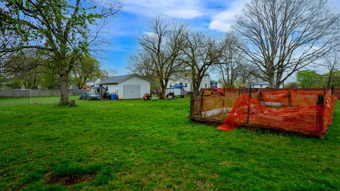 Backyard, Detached Garage, Exterior