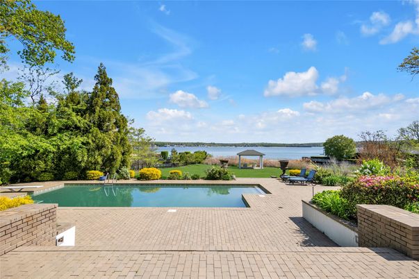 Exterior, Pool, Water