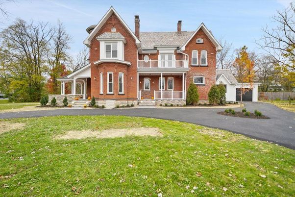 Exterior, Facade, Brick Facade, Brick Traditional