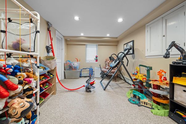 Fitness Equipment, Interior, Recessed Lighting