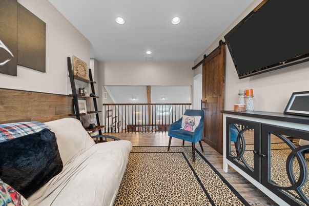 Interior, Recessed Lighting, Wood Texture Flooring