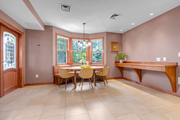 Dining room, Interior, Pendant Lights, Recessed Lighting