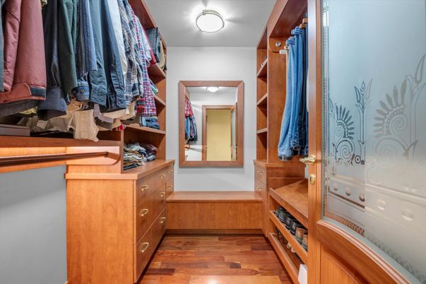 Interior, Walk-in Closets, Wood Texture Flooring