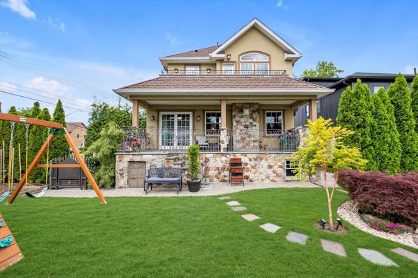 Backyard, Exterior, Facade, Playground, Queen Anne Victorian