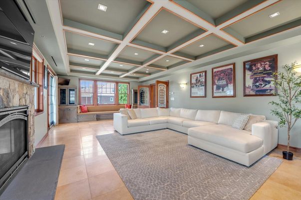 Fireplace, Interior, Living room, Recessed Lighting
