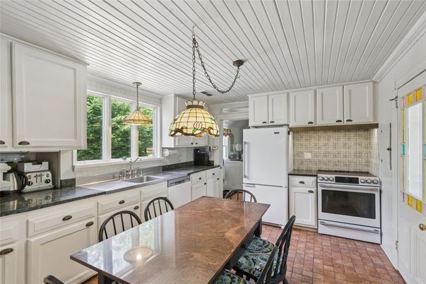 Interior, Kitchen, Pendant Lights, Stainless Steel Appliances