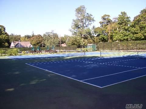 Exterior, Tennis Courts