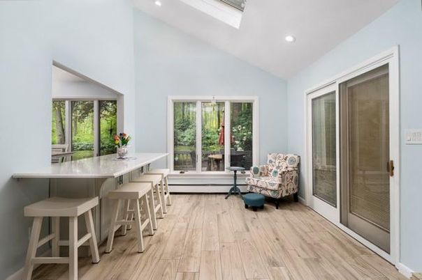 Interior, Recessed Lighting, Wood Texture Flooring