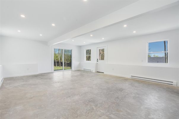 Empty room, Interior, Recessed Lighting