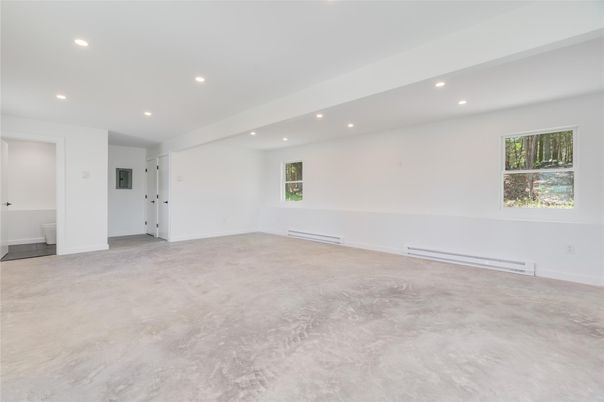 Empty room, Interior, Recessed Lighting