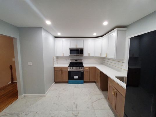 Interior, Kitchen, Marble, Recessed Lighting, Stainless Steel Appliances
