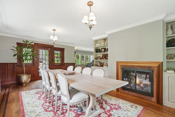 Chandelier, Dining room, Fireplace, Interior, Wood Texture Flooring