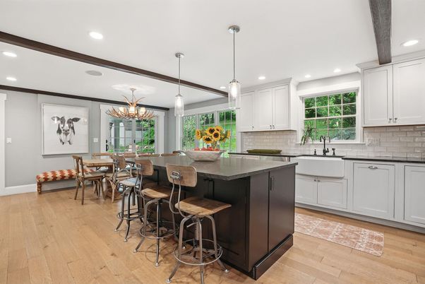 Chandelier, Dining room, Interior, Kitchen, Pendant Lights, Recessed Lighting, Wooden Beams, Wood Texture Flooring