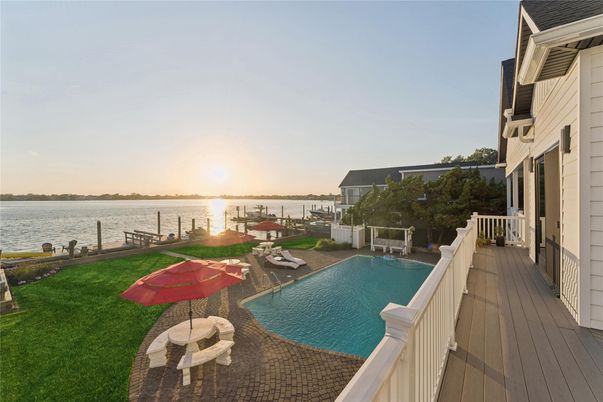 Exterior, Pool, Water