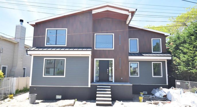 Exterior, Facade, Rowhouse