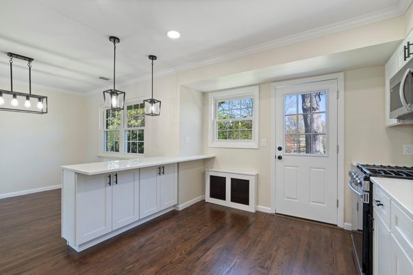 Interior, Kitchen, Pendant Lights, Recessed Lighting, Wood Texture Flooring