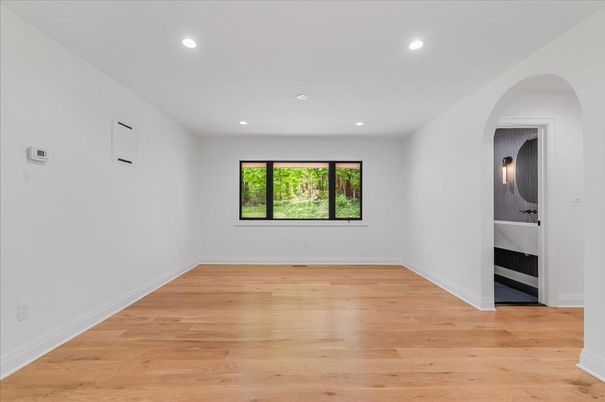 Empty room, Interior, Recessed Lighting, Wood Texture Flooring