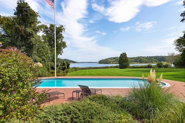 Exterior, Pool, Water