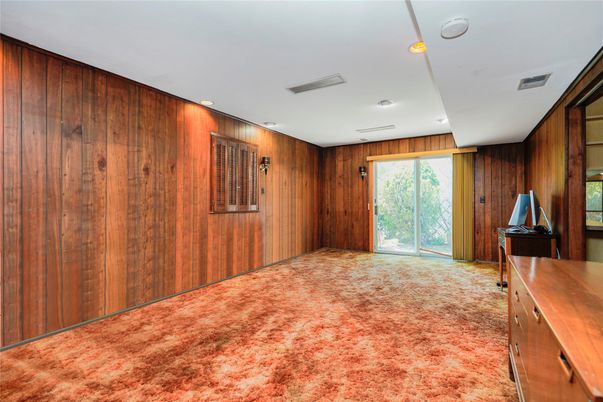 Empty room, Interior, Recessed Lighting, Wooden Walls