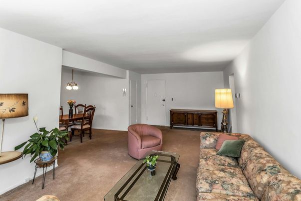 Dining room, Interior, Living room, Pendant Lights