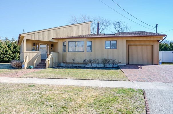 Attached, Backyard, Exterior, Facade, Ranch
