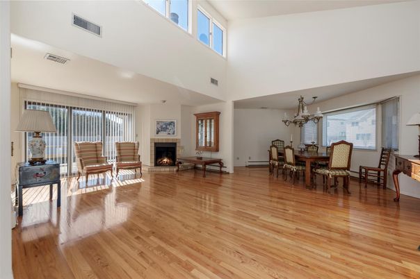 Chandelier, Dining room, Fireplace, Interior, Wood Texture Flooring