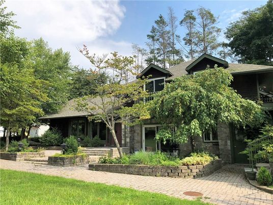 Exterior, Facade, American Craftsman