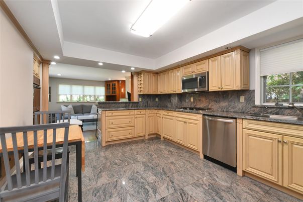 Interior, Kitchen, Living room, Recessed Lighting, Stainless Steel Appliances