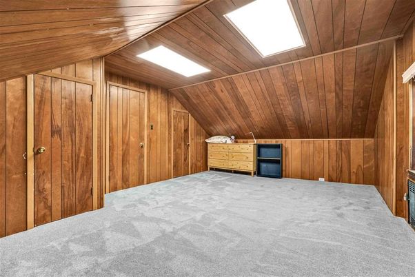 Empty room, Interior, Wooden Ceilings, Wooden Walls