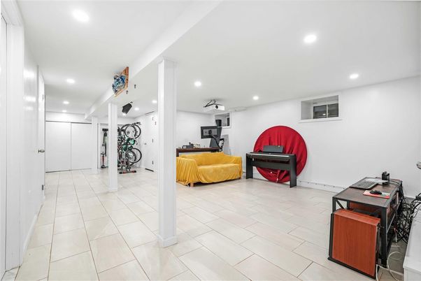Fitness Equipment, Interior, Recessed Lighting
