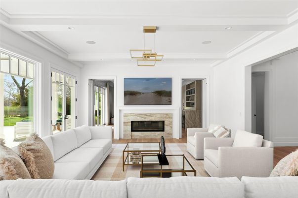 Fireplace, Interior, Living room, Pendant Lights, Recessed Lighting, Wood Texture Flooring
