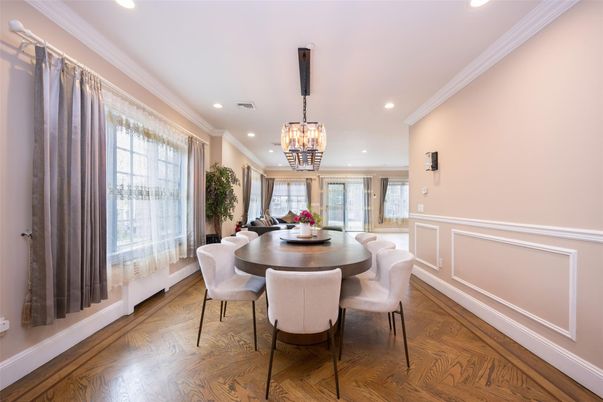 Chandelier, Dining room, Interior, Recessed Lighting, Wood Texture Flooring