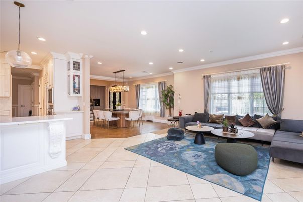 Dining room, Interior, Living room, Pendant Lights, Recessed Lighting
