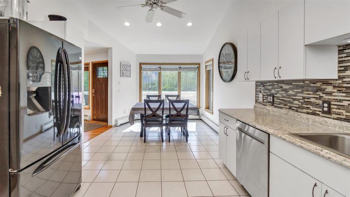 Dining room, Interior, Kitchen, Recessed Lighting