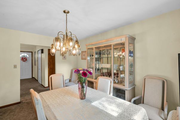 Chandelier, Dining room, Interior