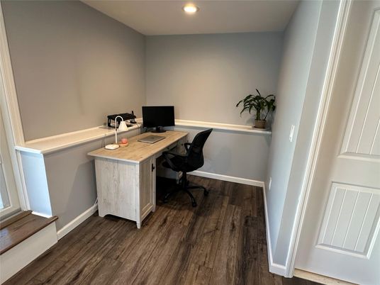 Home Office, Interior, Recessed Lighting, Wood Texture Flooring