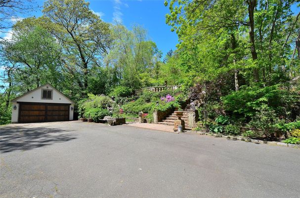Detached Garage, Exterior