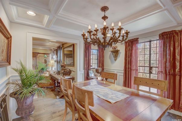 Chandelier, Dining room, Interior, Recessed Lighting, Wood Texture Flooring