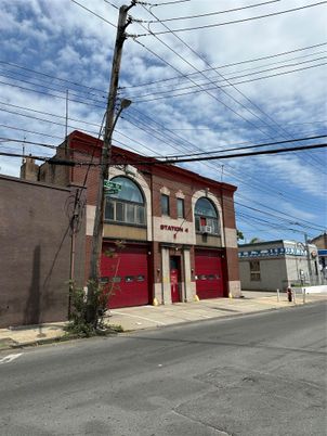 Exterior, Facade, None