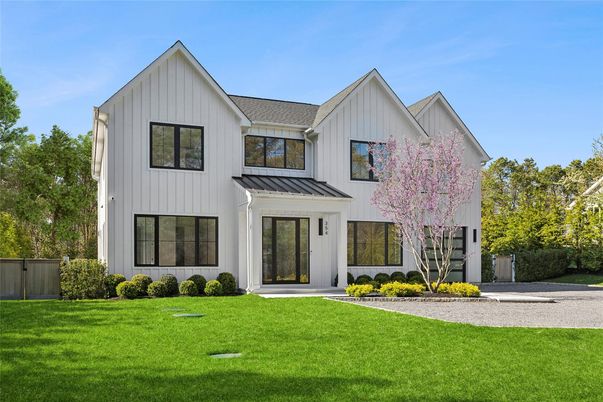Backyard, Exterior, Facade, Farmhouse