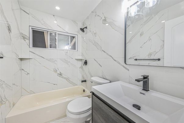 Bathroom, Interior, Marble Walls, Recessed Lighting