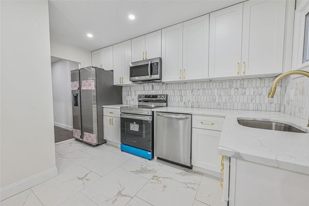 Interior, Kitchen, Marble, Recessed Lighting, Stainless Steel Appliances