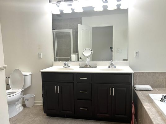 Bathroom, Dual Sink Vanities, Interior