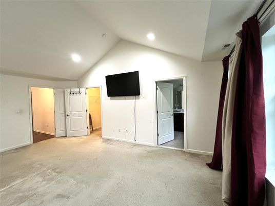 Empty room, Interior, Recessed Lighting