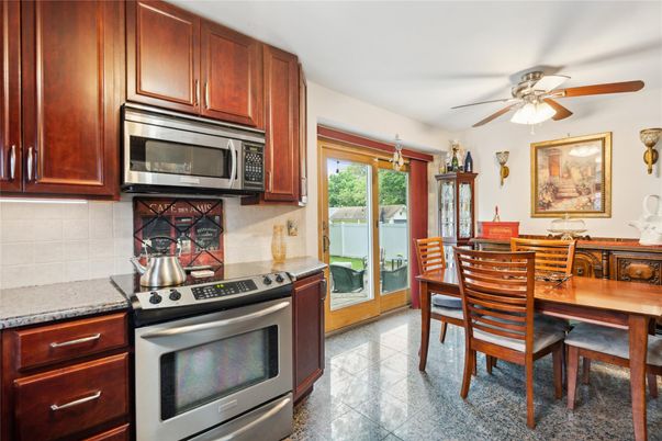 Dining room, Interior, Kitchen, Stainless Steel Appliances